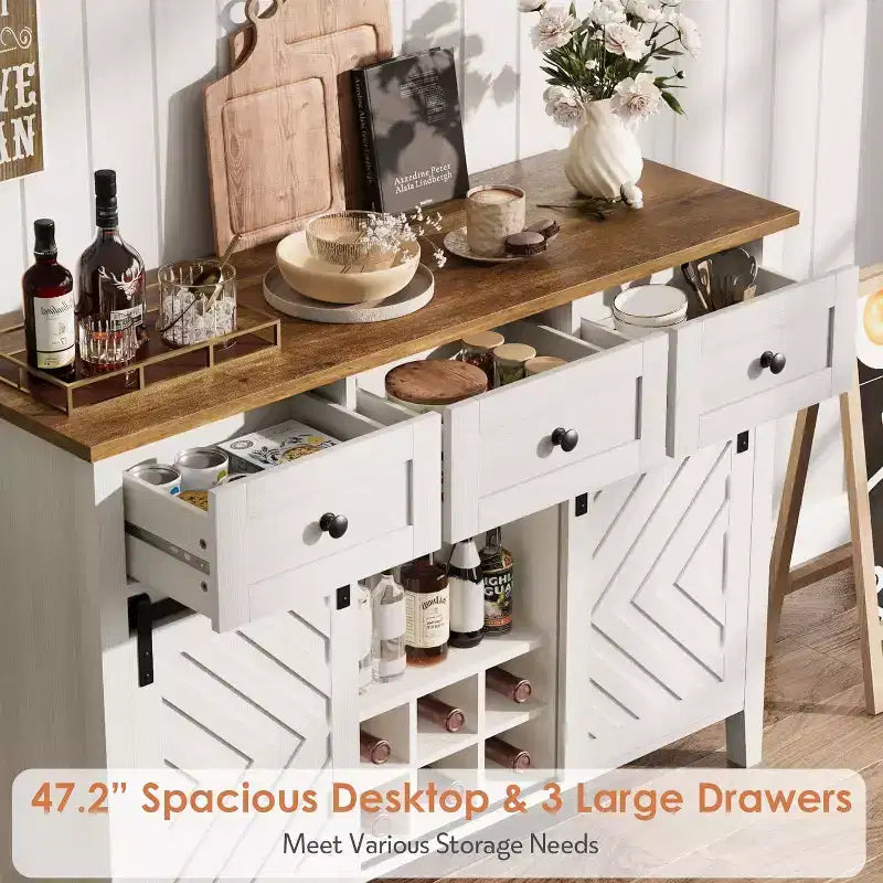 Buffet de ferme avec porte coulissante de style grange et tiroir, étagère réglable et porte-bouteilles amovible