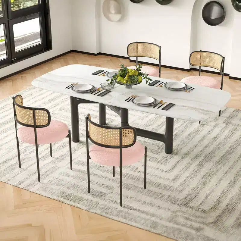 Chaises de salle à manger modernes rembourrées, dossier en rotin avec pieds en métal rose