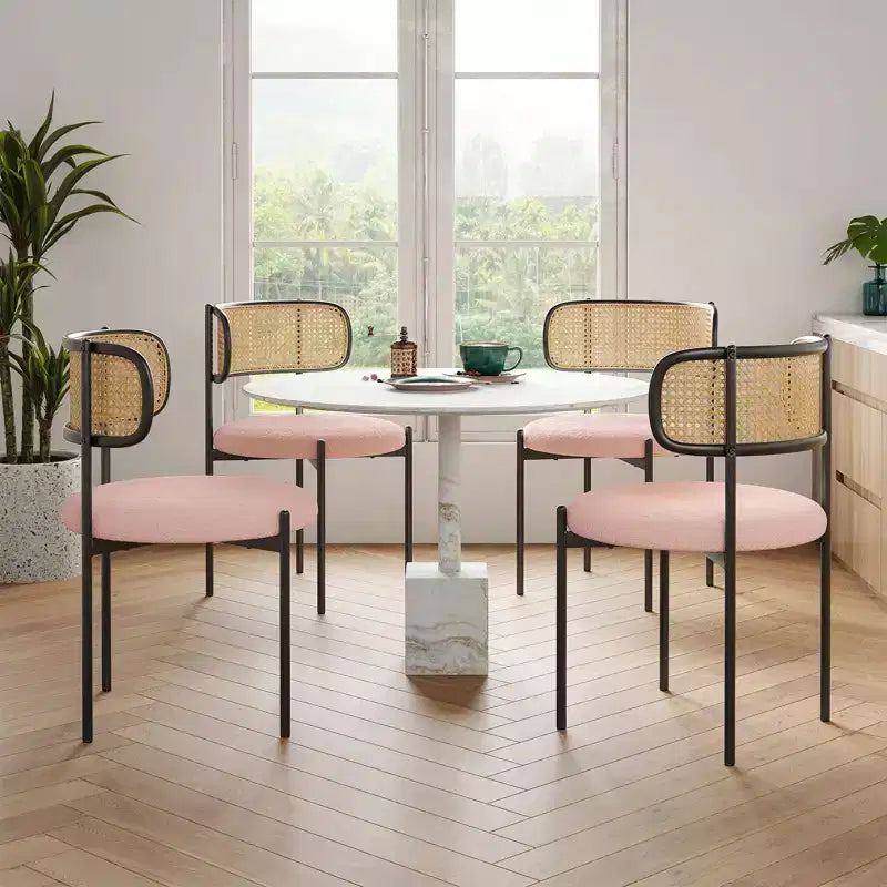 Chaises de salle à manger modernes rembourrées, dossier en rotin avec pieds en métal rose