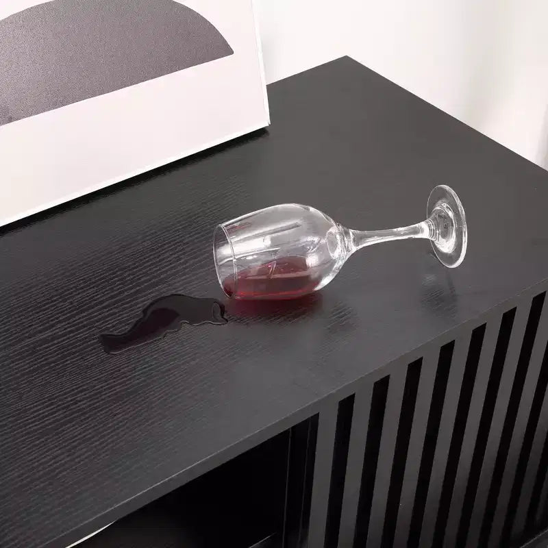 Meuble TV Mid-Century Modern pour téléviseurs jusqu'à 65 pouces, meuble TV de centre de divertissement avec rangement et portes coulissantes pour salon ou chambre, noir